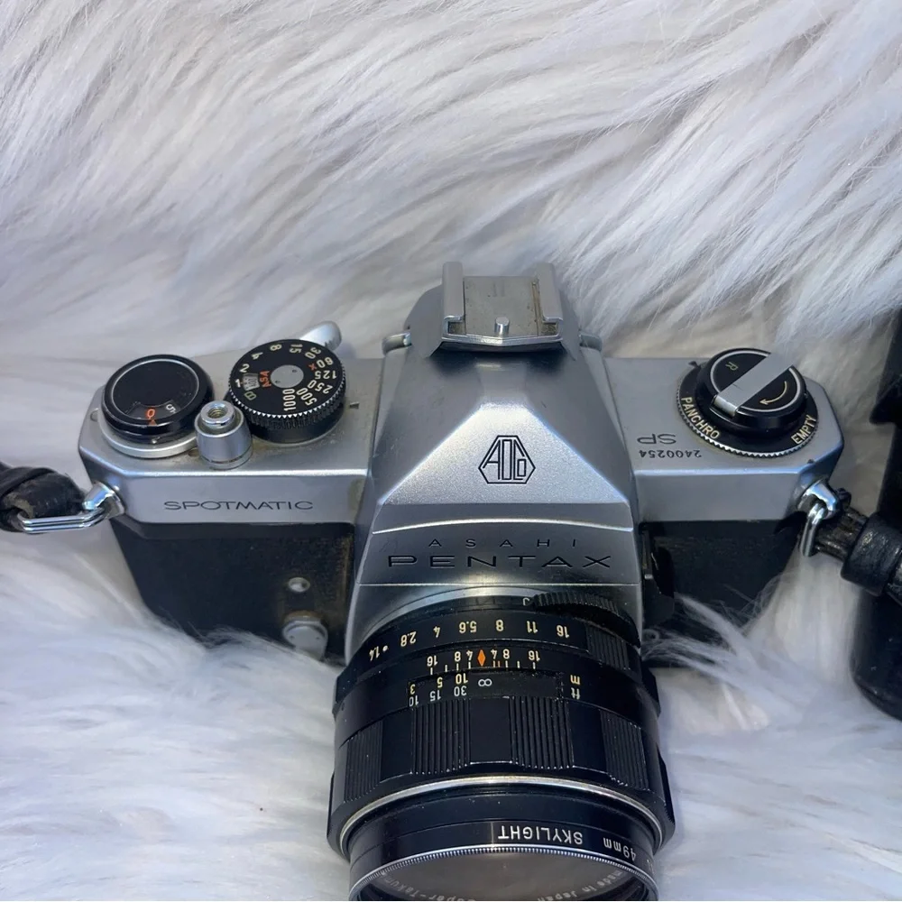 Vintage Asahi Pentax Spotmatic SP 35mm SLR w/ Multiple Lenses & Cases - Japan
